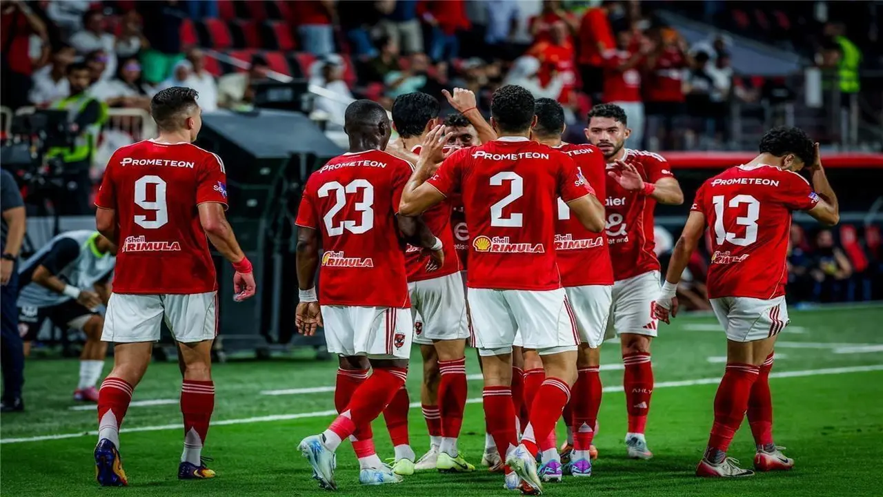 صدام القمة الإفريقية.. موعد انطلاق مباراة الأهلي وشبيبة القبائل الجزائري الليلة في دوري الأبطال